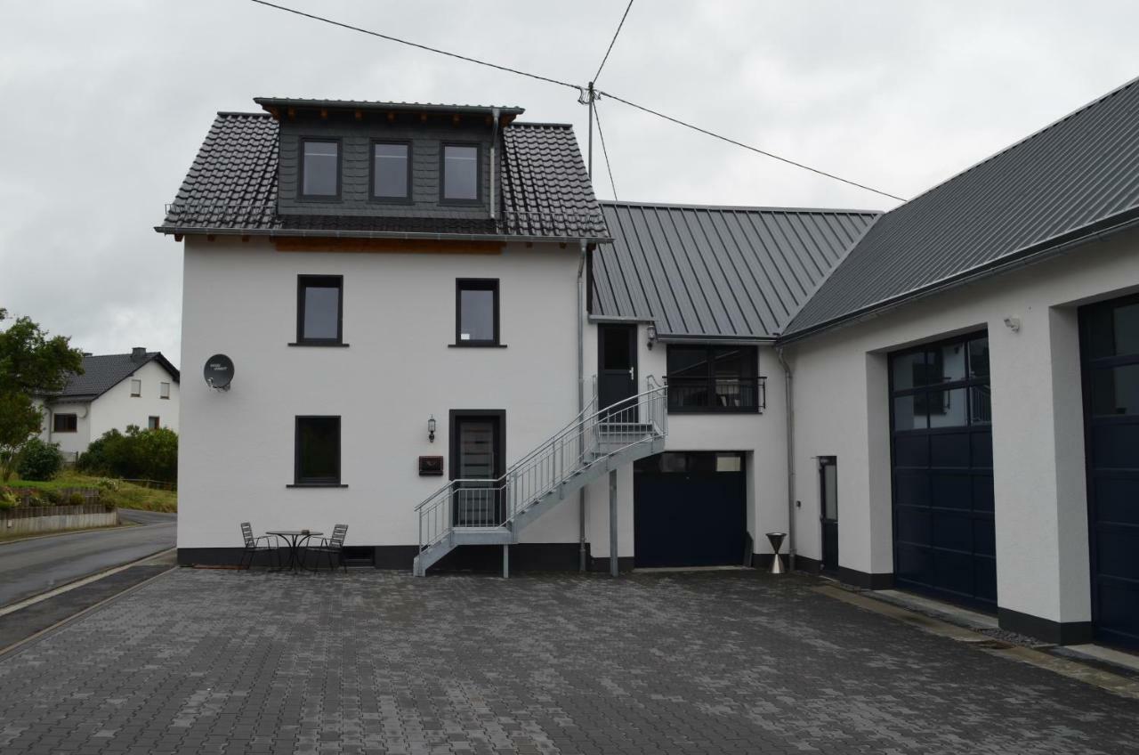 Beim Hooch "Schindelloft" Lägenhet Brucktal Exteriör bild